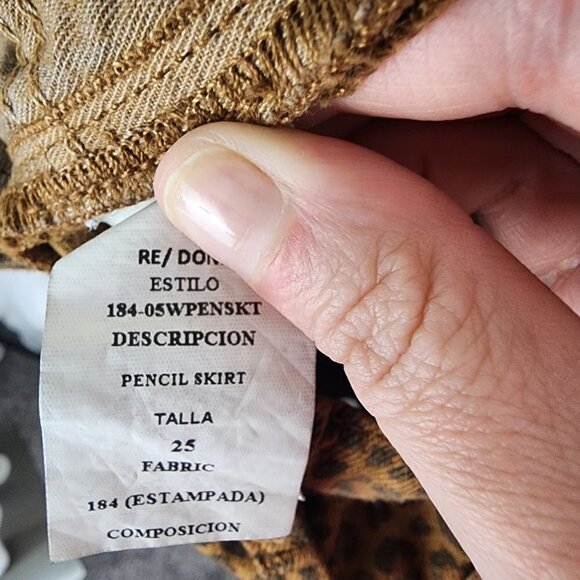 NWT Re/Done Leopard Print Denim Skirt Size 25 (Waist 13.75 in) - Picture 11 of 12